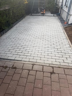 Fertiggestellter Parkplatz